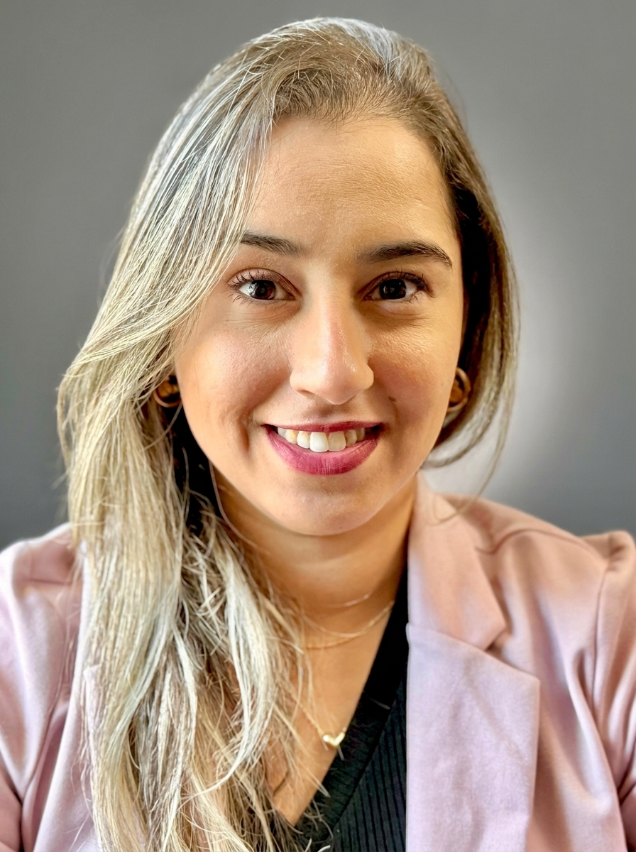 Ana Claudia, Senior Accountant and Founder of Unique Accounting Services